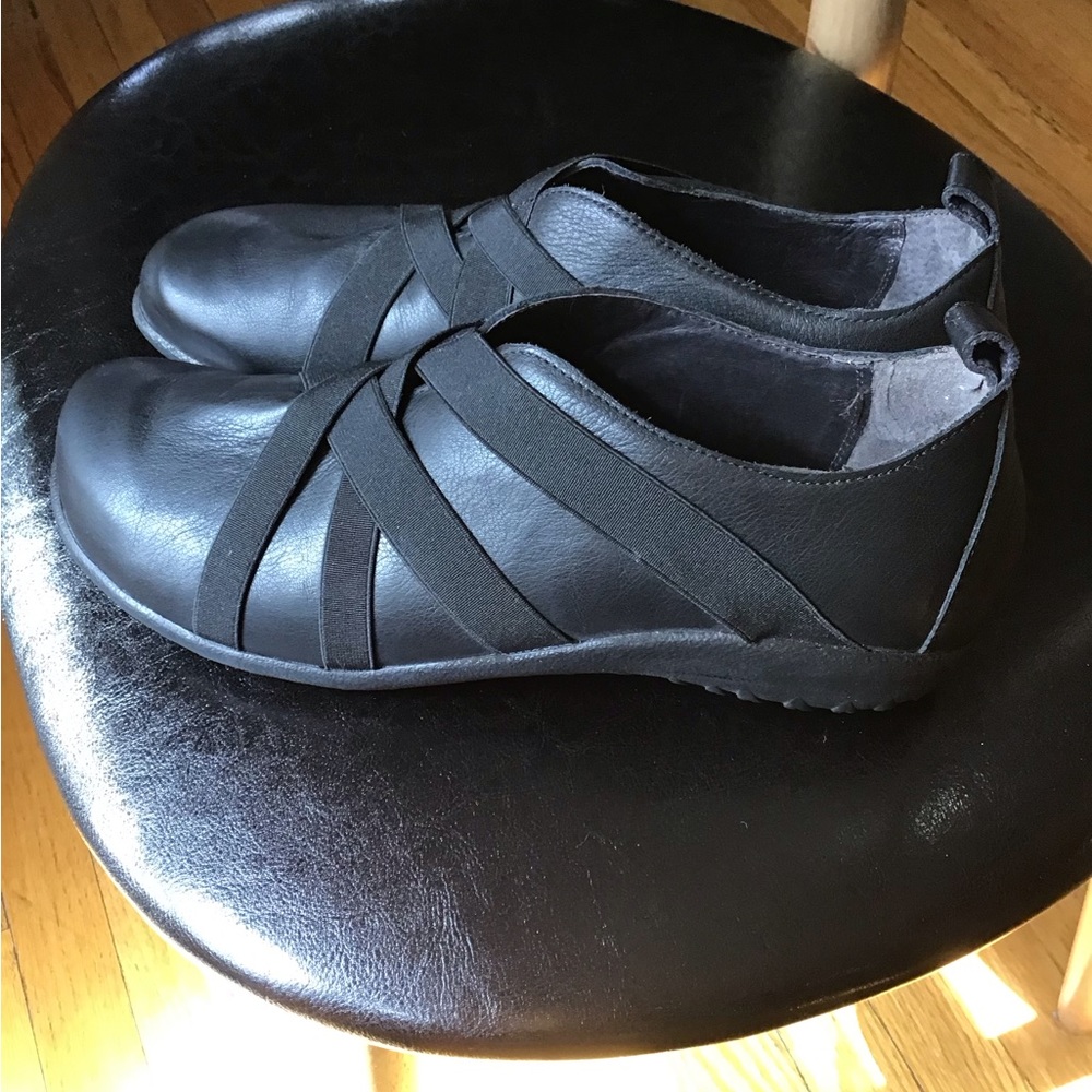 Naot leather shoes